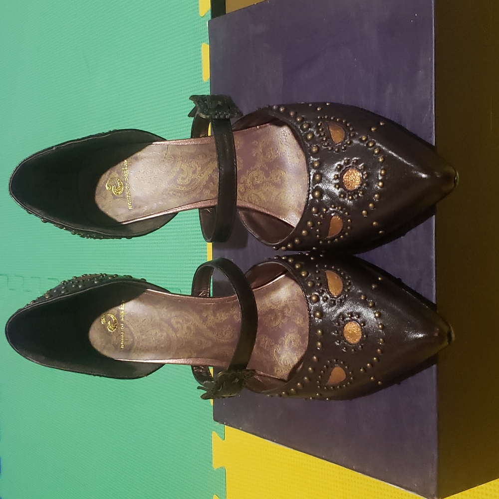 House of Dereon Heels